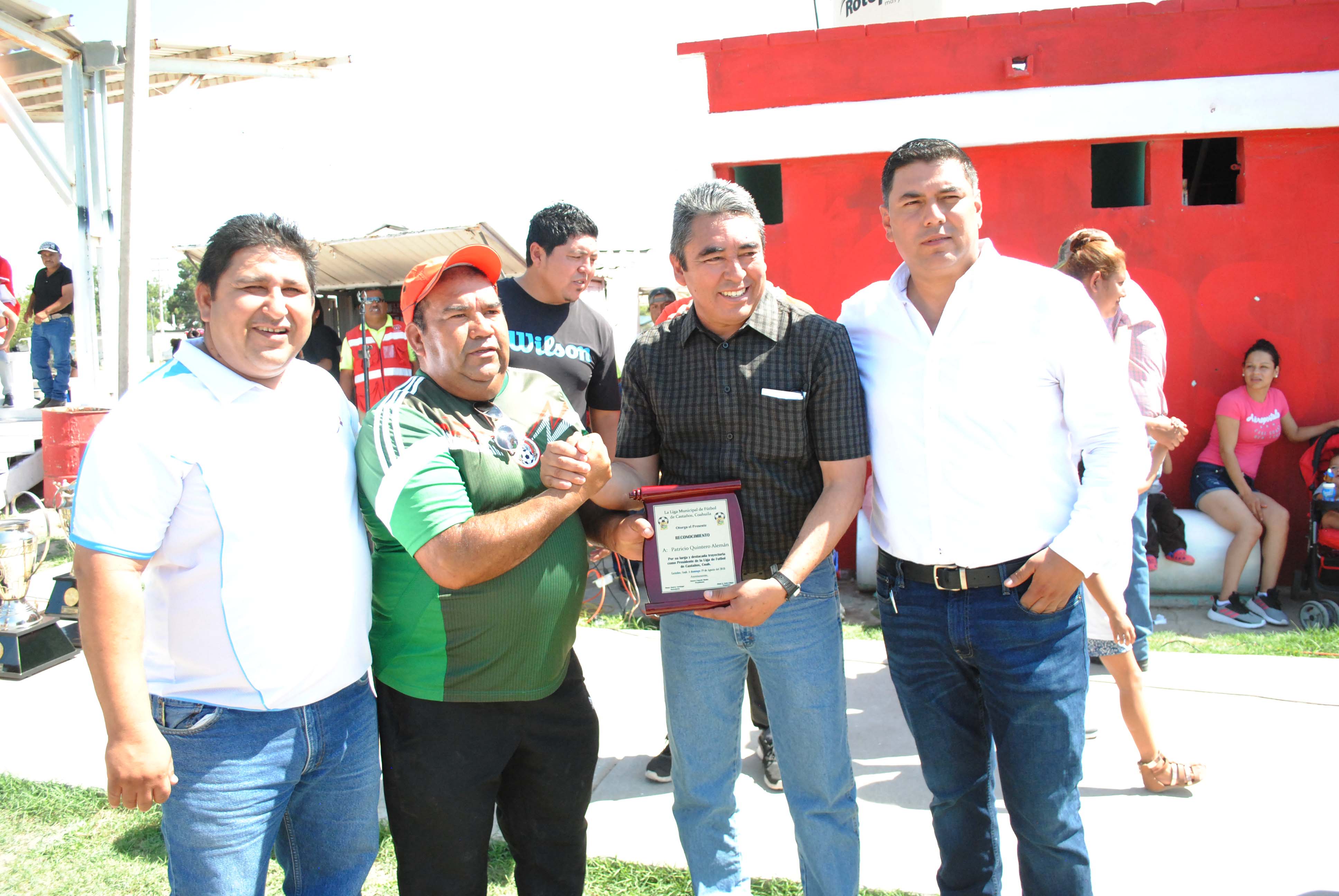 Inauguran Liga de futbol Municipal de Castaños