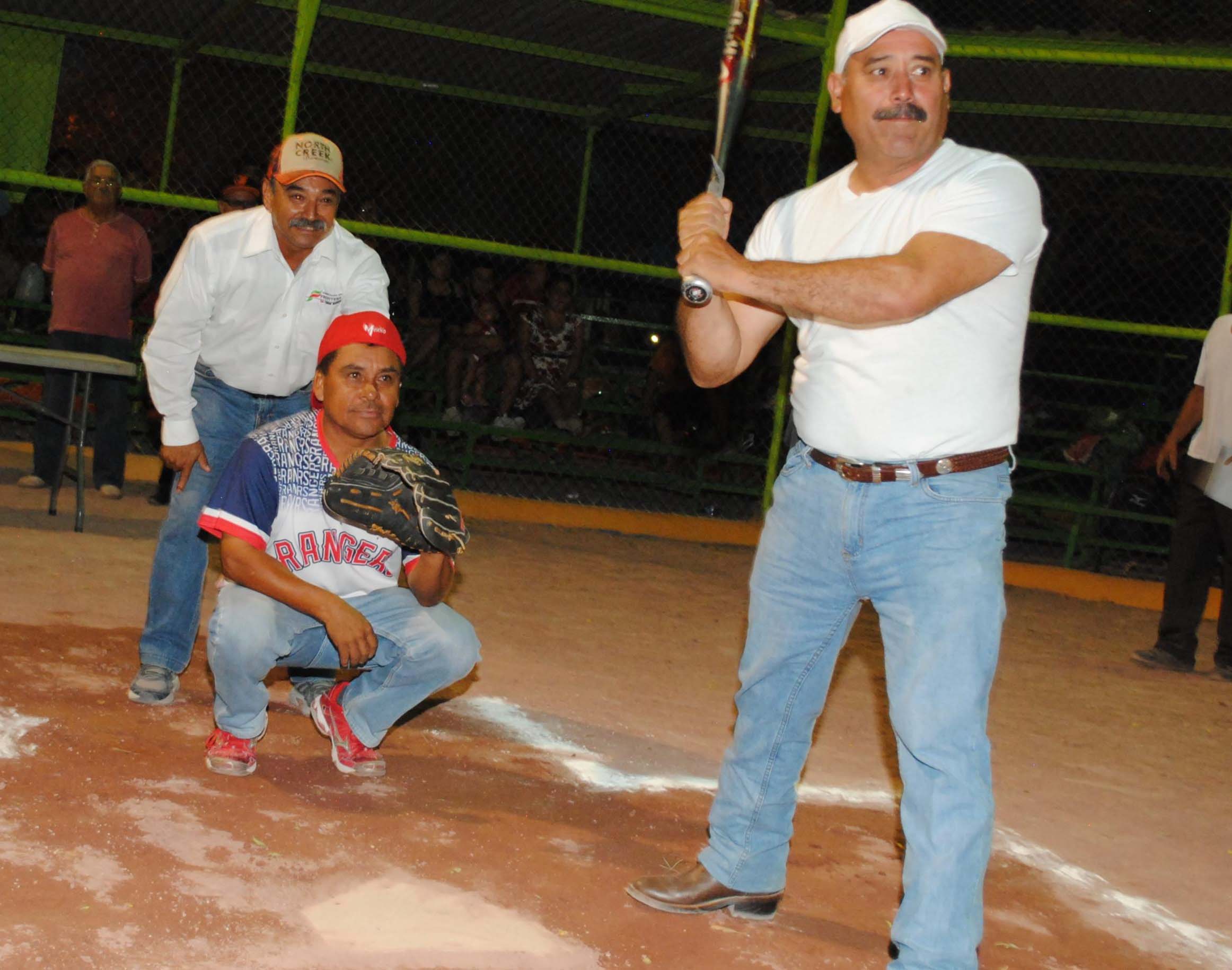 Inauguran Softbol “Carrucha Arizpe”