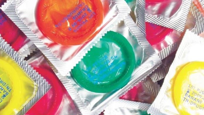 Brasil reparte condones y derriba prejuicios en el Día Mundial contra el Sida