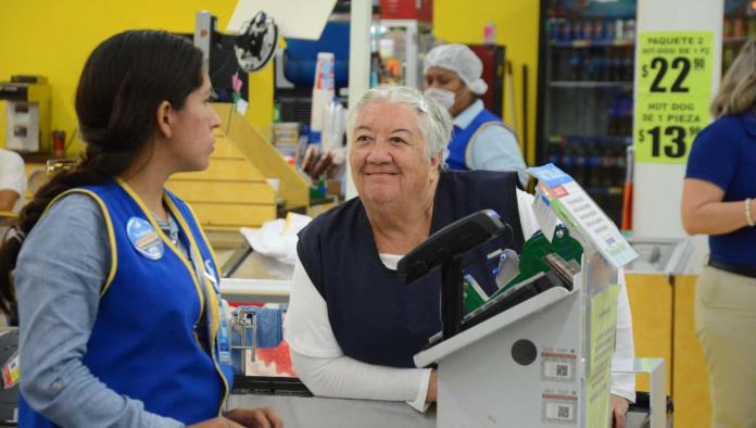 Beneficia DIF Coahuila a 380 adultos mayores