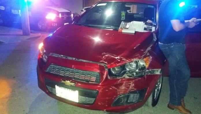 Sonorense se pierde en Acuña y termina chocando su auto