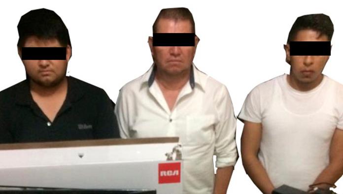 Caen tres infieles empleados por el delito de robo