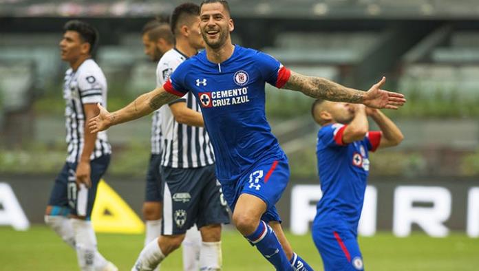 Cruz Azul sigue invencible en el Azteca