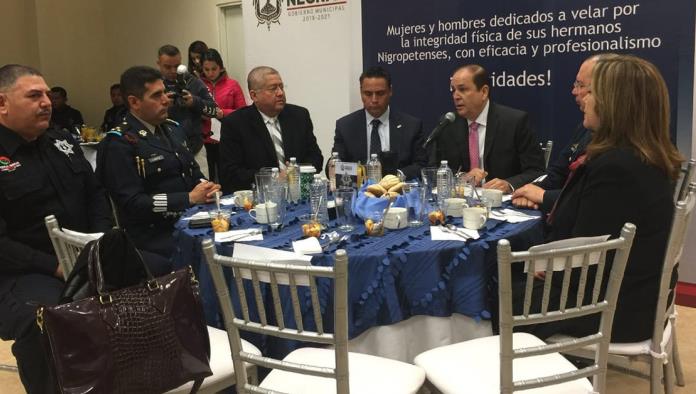 Exhorta Bres Garza trabajar con honradez