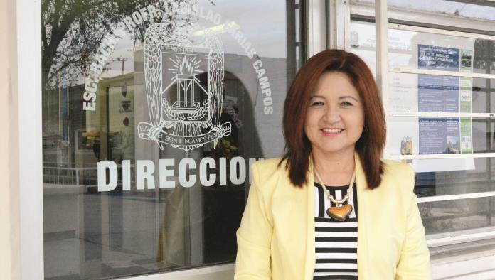 Eloisa Treviño Olalde Directora de la Preparatoria Ladislao Farías Campos