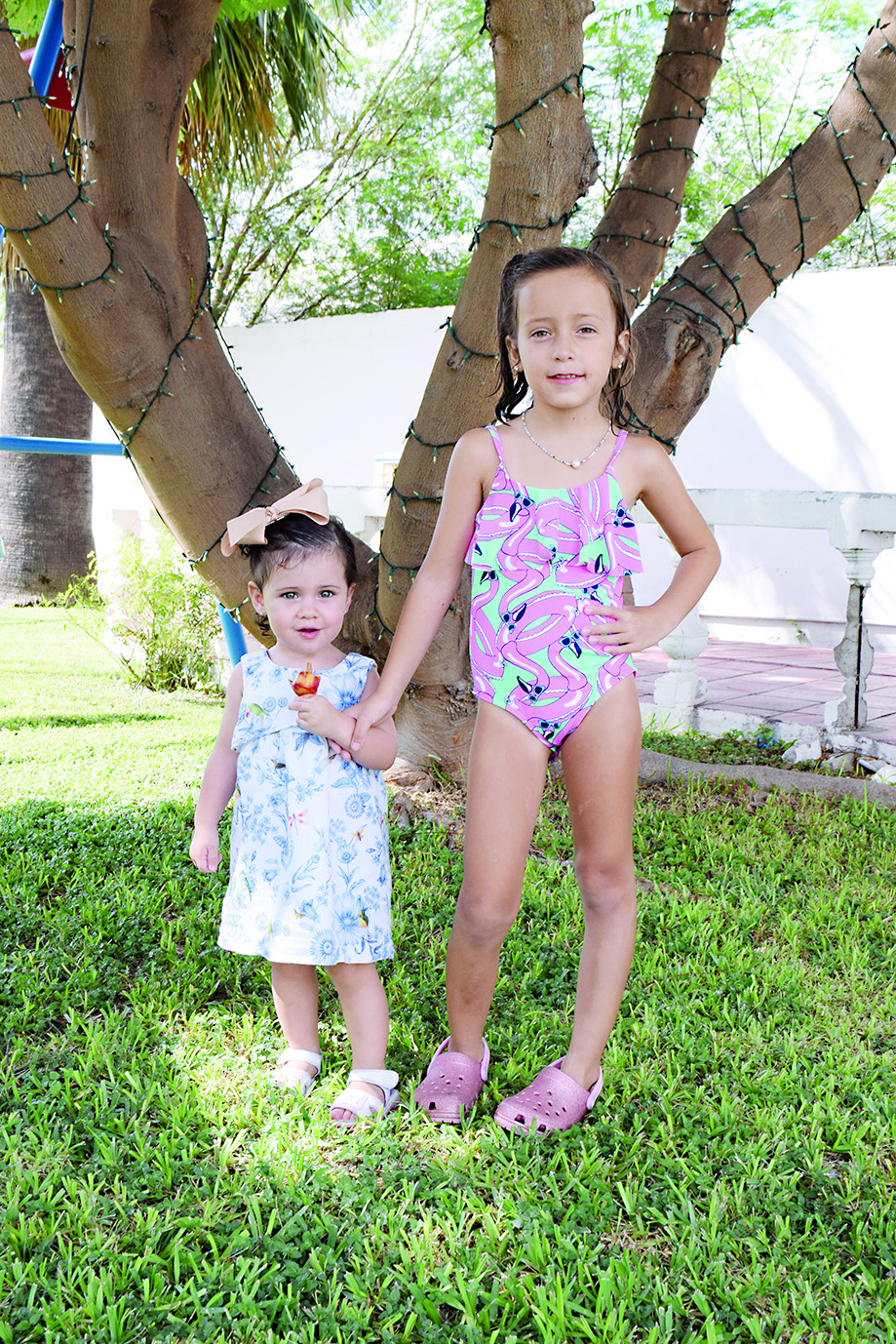 Rebeca & Ximena celebran doble cumple