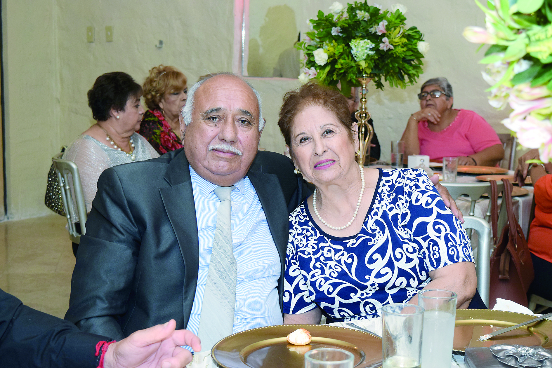 Guadalupe & Saúl celebran sus bodas de oro