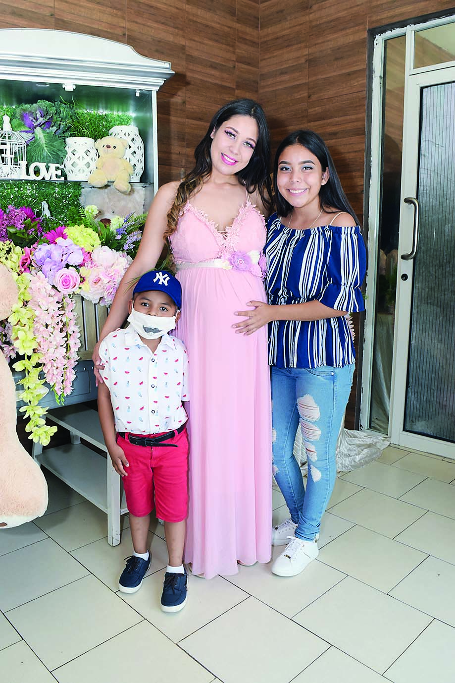 Ingrid Loera recibe hermoso baby shower