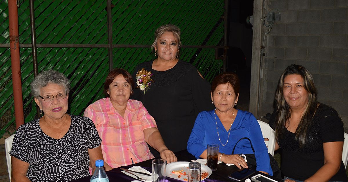 Vicky Alva de Tovar celebra 60 años de vida