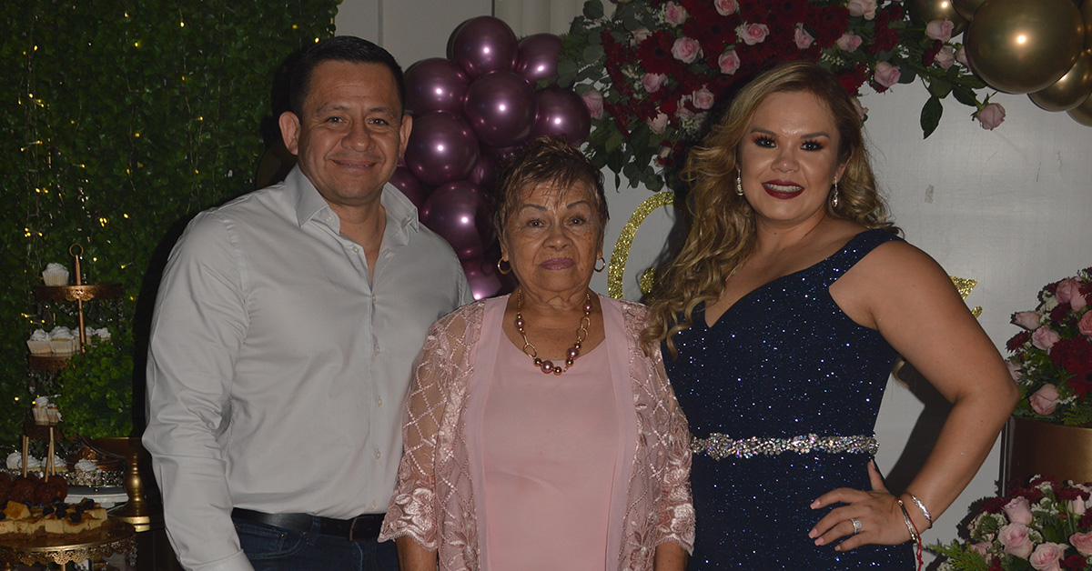 Sonia Alejandra Ibarra celebra 40 años