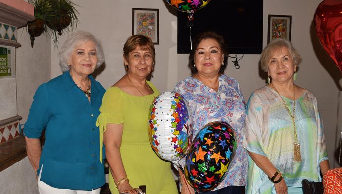 Damas del Taller de Historia disfrutan cálida reunión