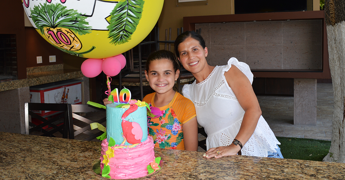 Camila Valdez de Luna festeja 10 años