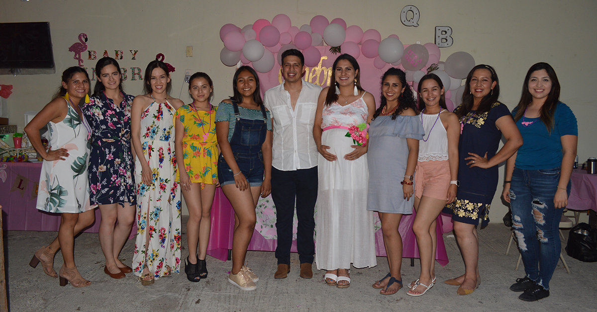 Para Cynthia Morones y Pablo García Emotivo baby shower