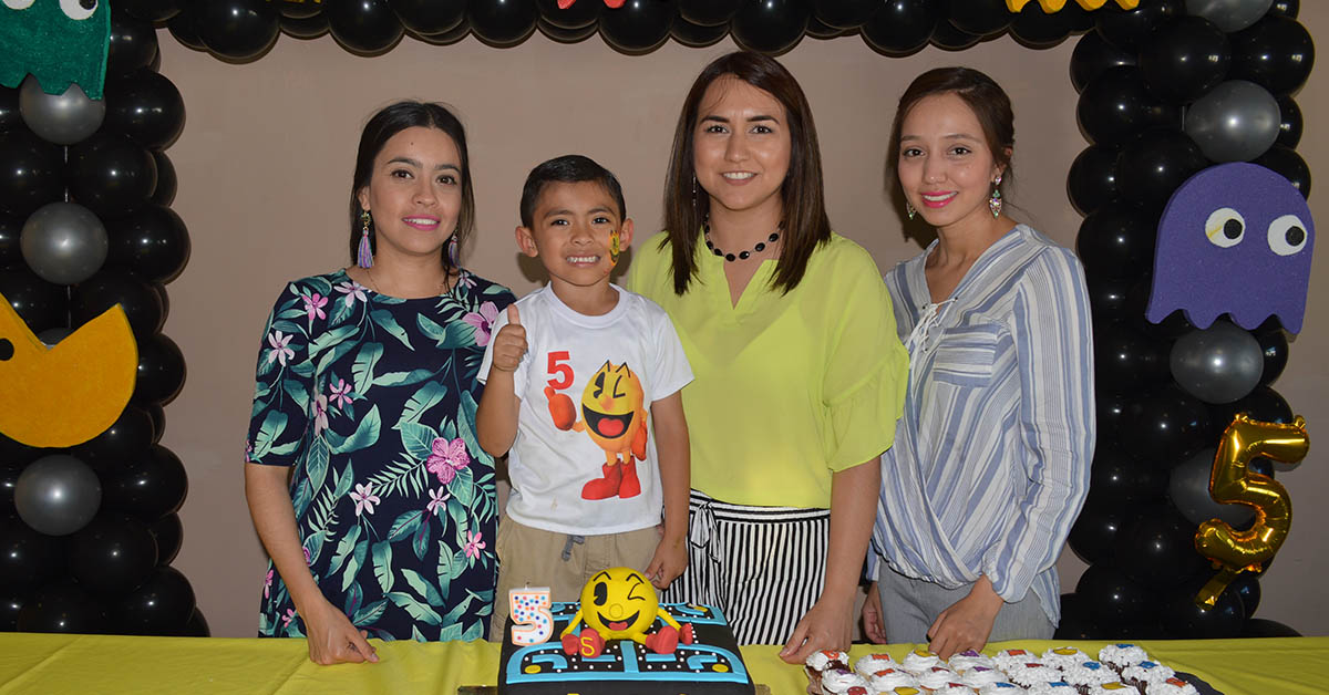 Para José Luis Herrera Talamantes divertida fiesta de cumpleaños