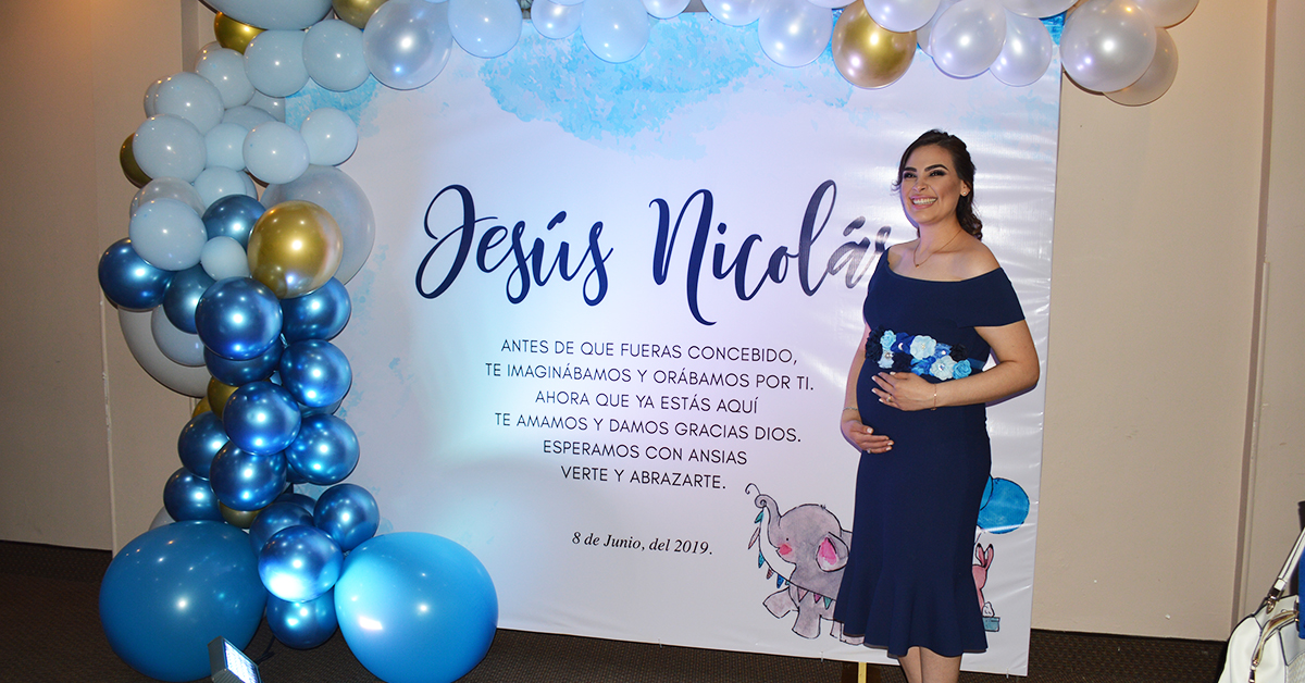 Cecilia López de Ramos En la dulce espera de Jesús Nicolás