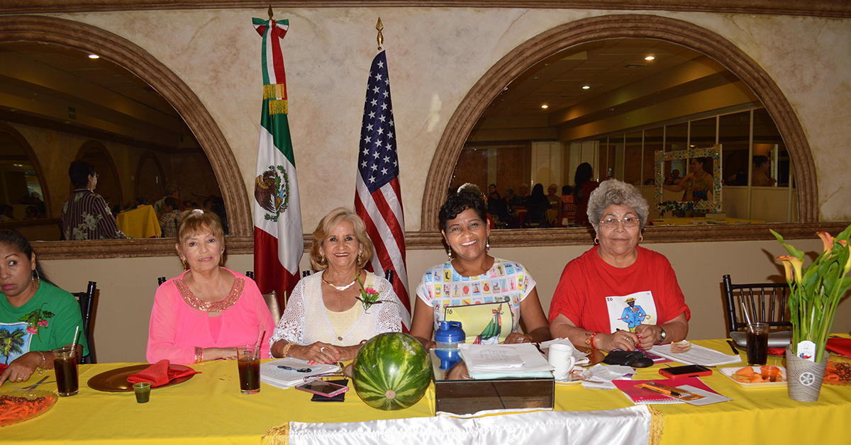 Círculo Cultural Eagle Pass-Piedras Negras Disfrutan de reunión de junio