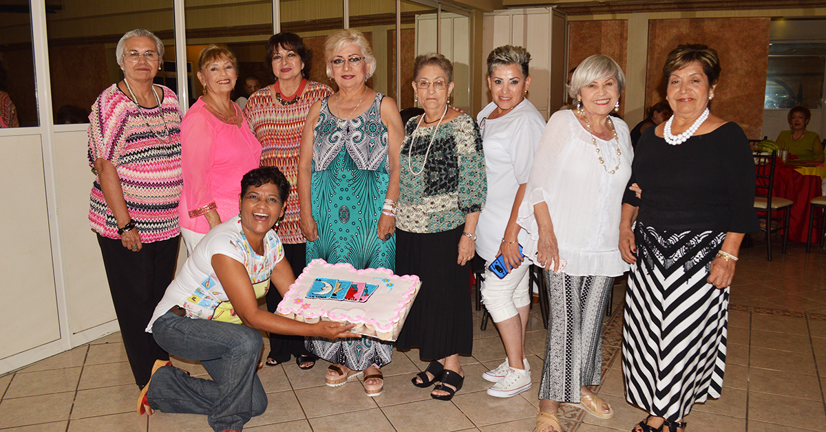 Círculo Cultural Eagle Pass-Piedras Negras Disfrutan de reunión de junio