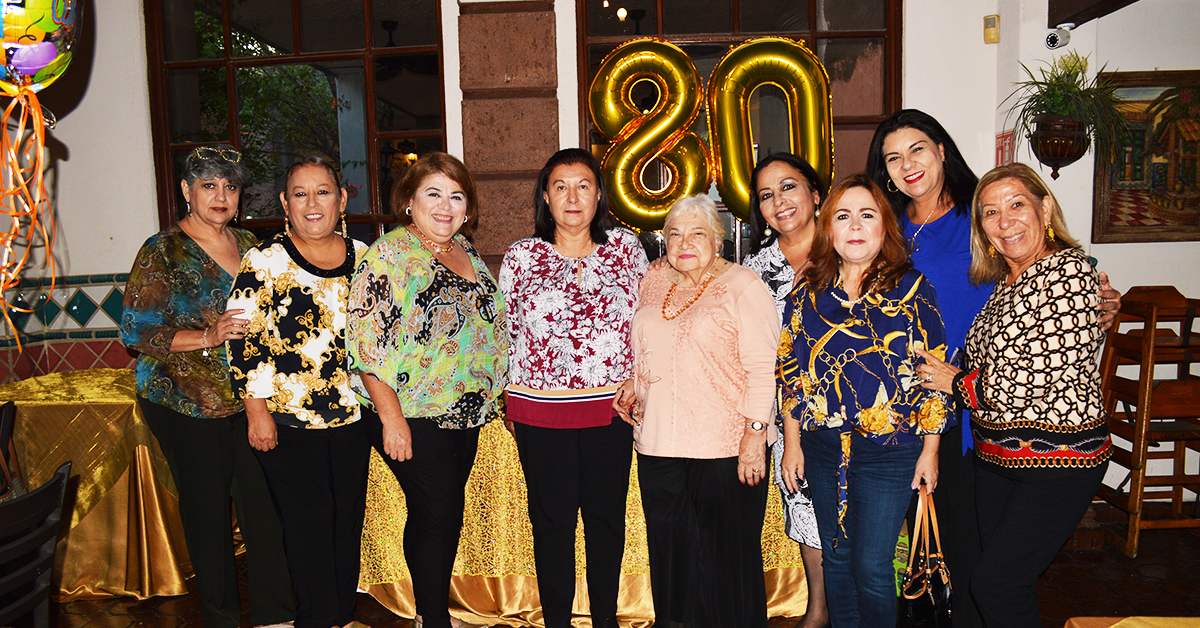 María Teresa Galván festeja 80 años