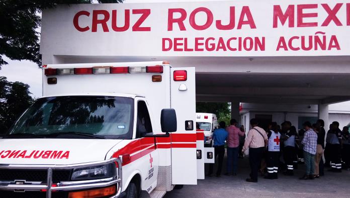Hospital de Valverde dona ambulancia a Cruz Roja