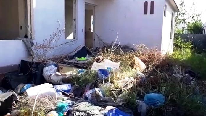 Viviendas abandonadas se convierten en basureros