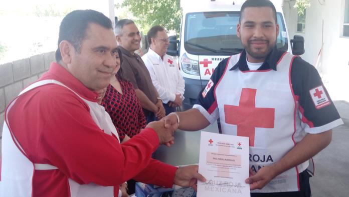 Empresa Jaropamex entrega uniformes a Cruz Roja Mexicana