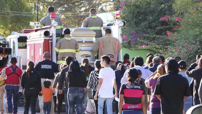 Despiden a bombero asesinado