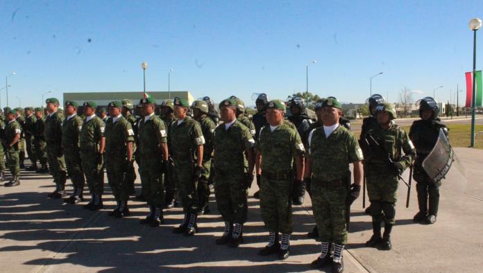 Aplauden llegada de policía militar