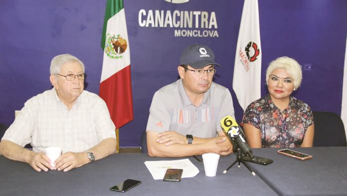 Invita Canacintra a carrera industrial