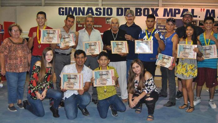 Gimnasio de Box “Marsopa” Castro festejan 2º aniversario