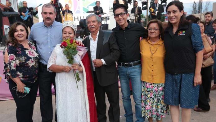Corona DIF Coahuila a Reina del Adulto Mayor
