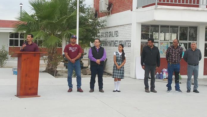 Equipan en Allende planteles educativos