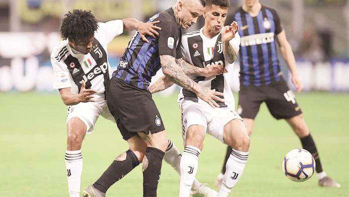 Inter y Juventus igualan en el Derbi de Italia
