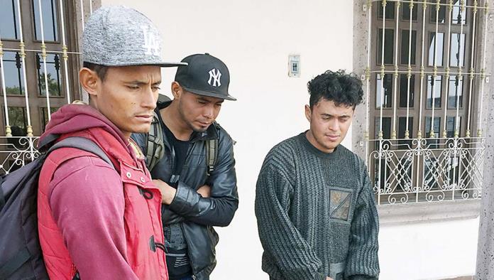 Sufren migrantes acoso policíaco