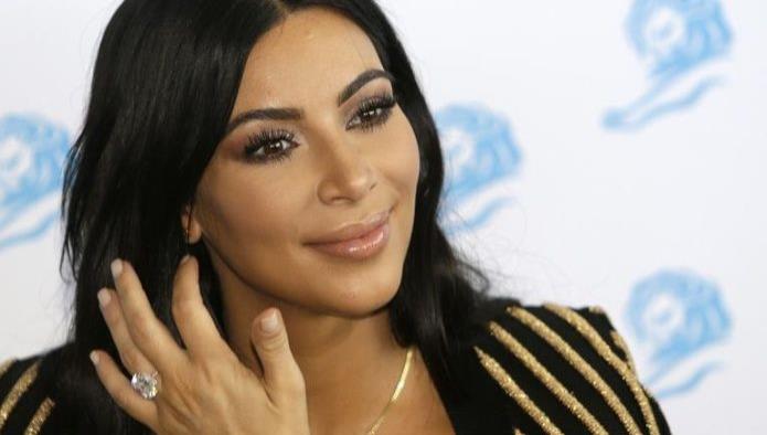 Kim Kardashian provoca un accidente durante sus vacaciones