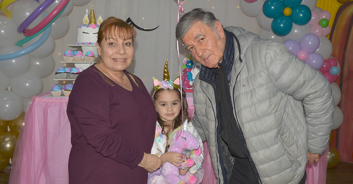 Kamila de los Santos festeja su cumpleaños con unicornios