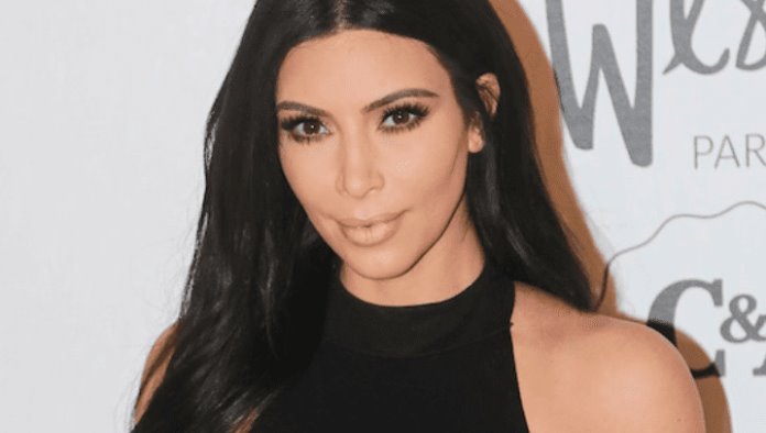 Fans critican a Kim Kardashian por foto reveladora