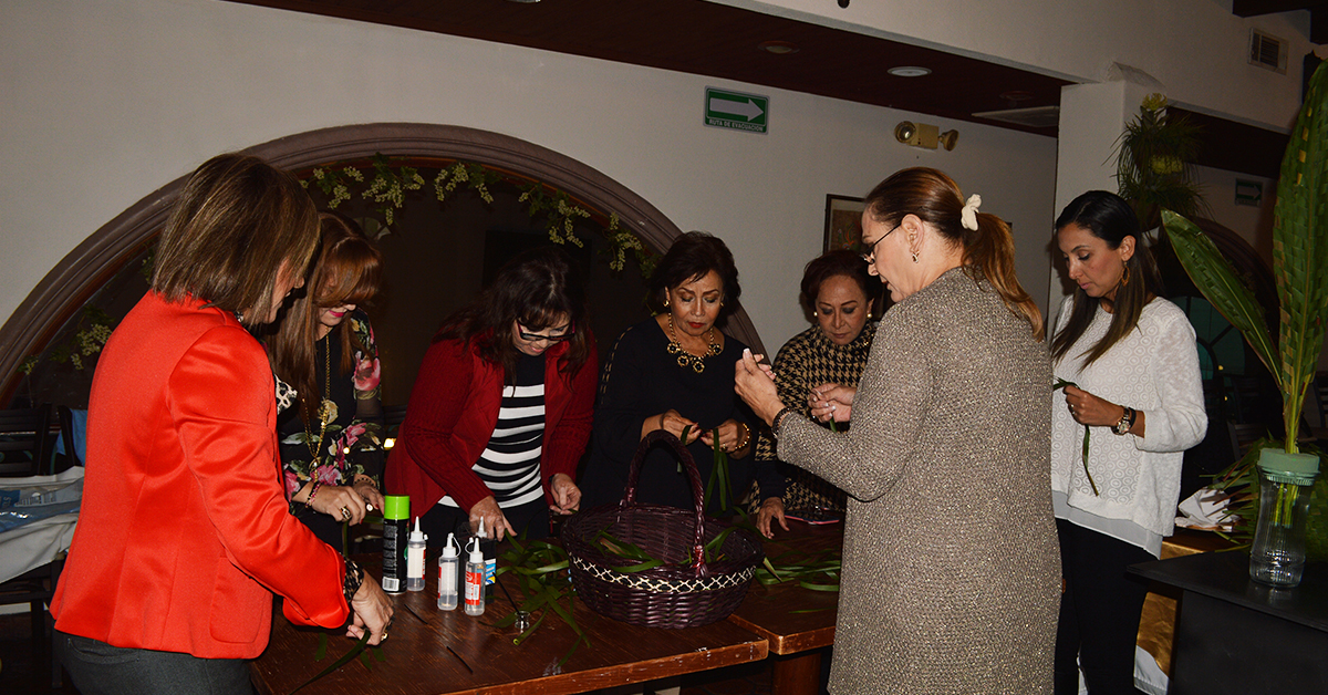 Clinica de Tejidos de hojas en Club de Jardinería El Cenizo