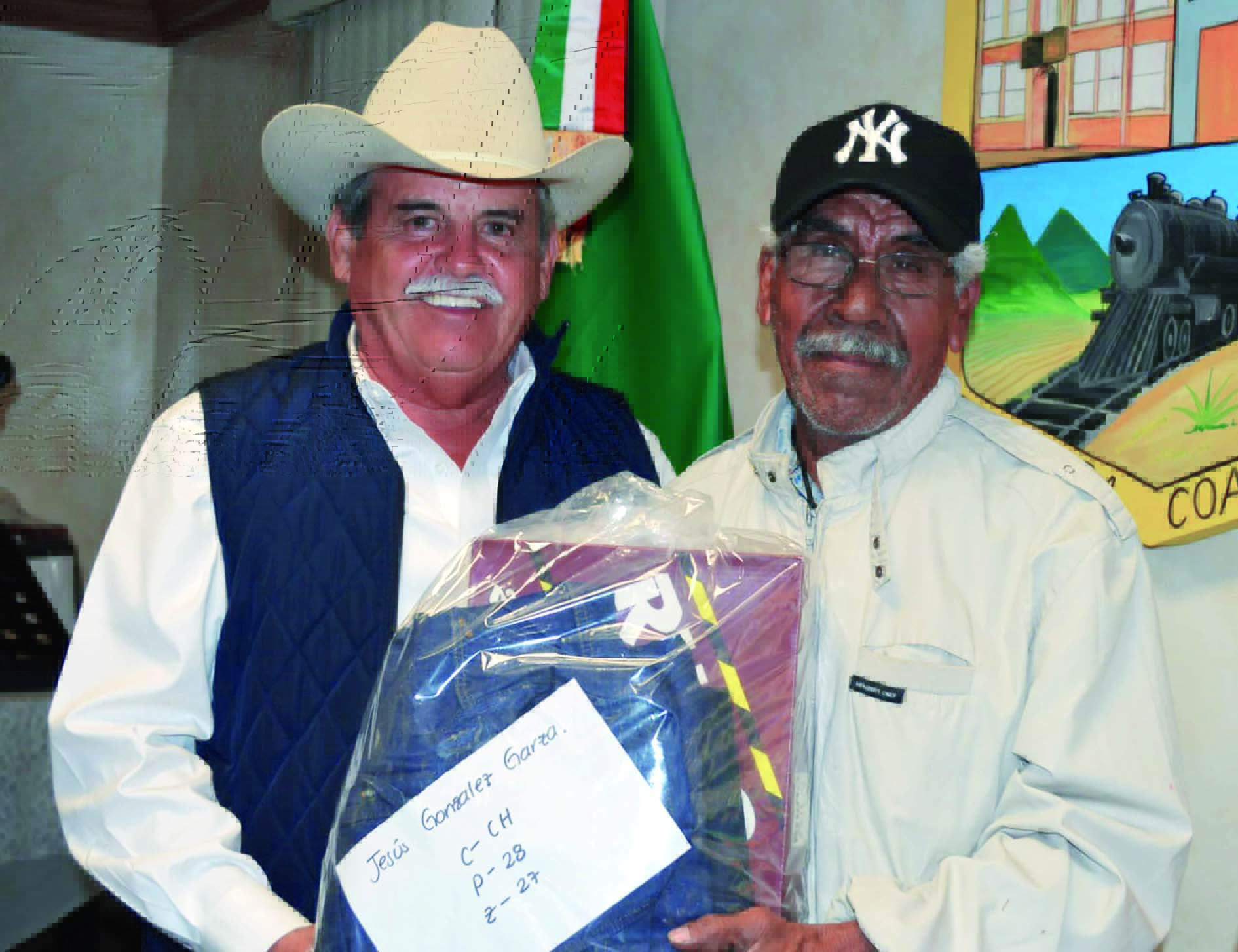Entregan uniformes a personal sindicalizado