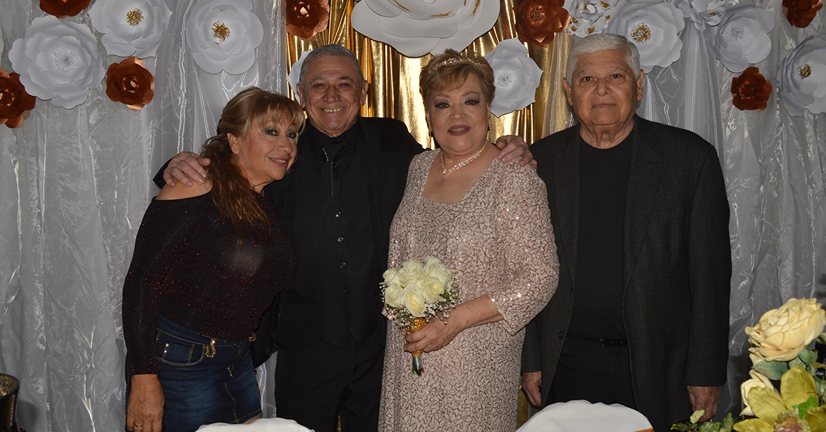 Alicia y Gilberto celebran bodas de Oro