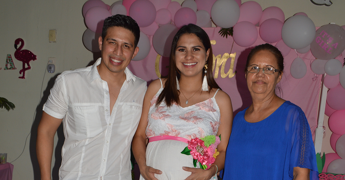 Para Cynthia Morones y Pablo García Emotivo baby shower