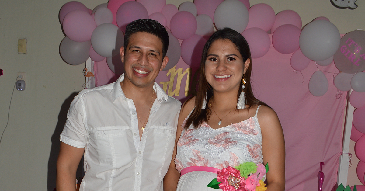 Para Cynthia Morones y Pablo García Emotivo baby shower