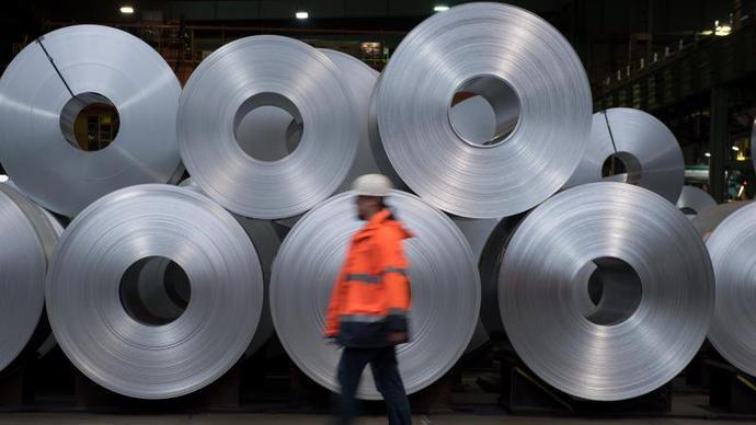 Gobierno de EU anuncia nuevos aranceles a importaciones de acero contra México y China