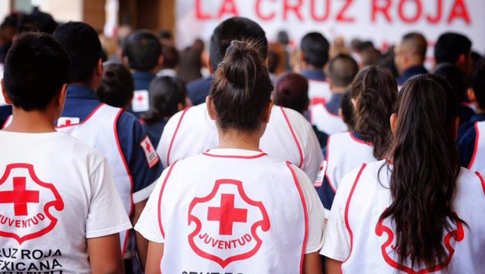 Grupo Juventud de Cruz Roja informa sobre ola de calor