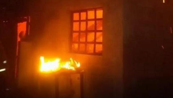 Joven pirómano incendia vivienda