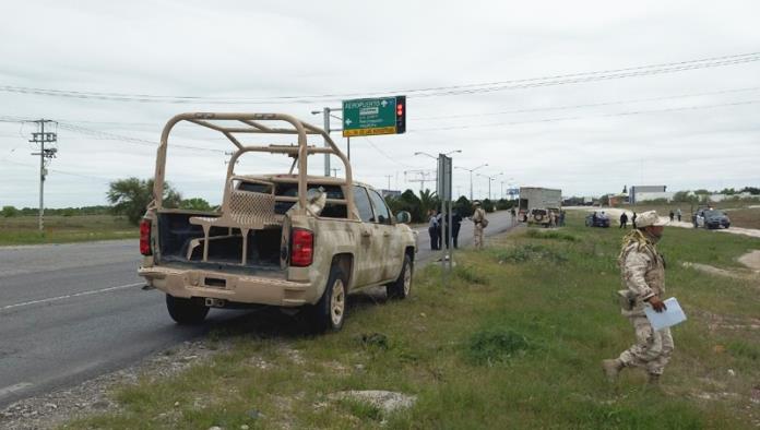 Unidades del Ejército Mexicano protagonizan aparatoso choque
