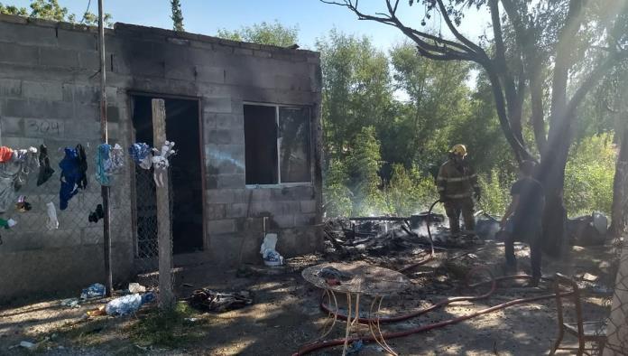 Pérdidas totales deja incendio en vivienda de la Lázaro Cárdenas