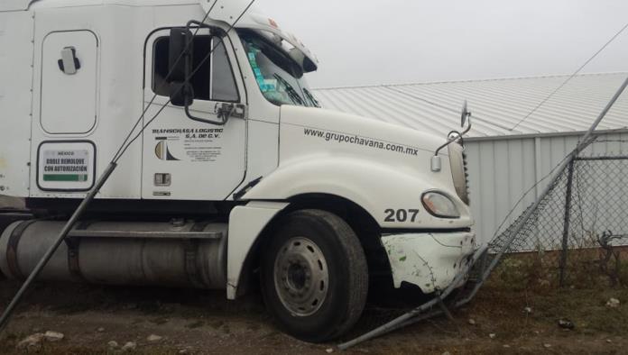 Pavimento mojado provoca accidentes