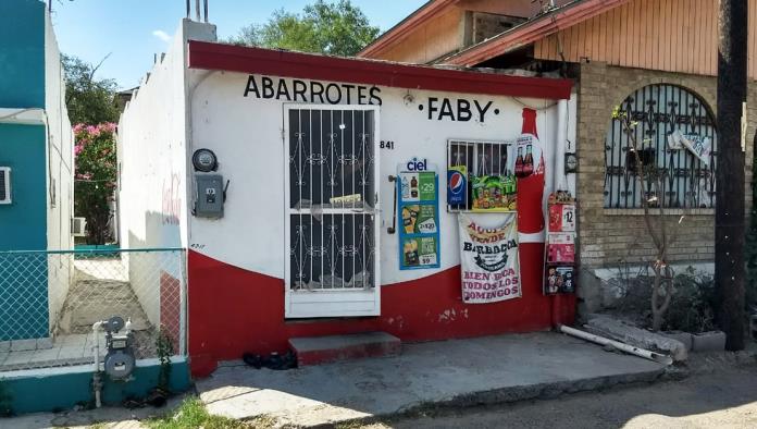 Asalta tienda de abarrotes en pleno día