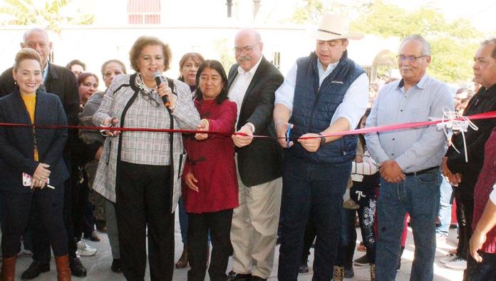 Abre Melva Farías casa de gestoría