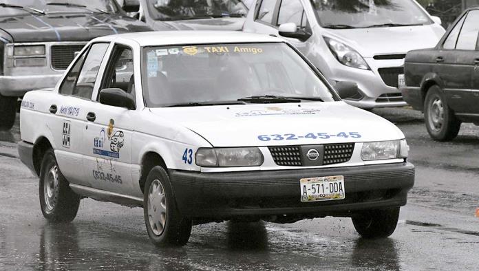 Despiden a 12 choferes por delinquir en taxi